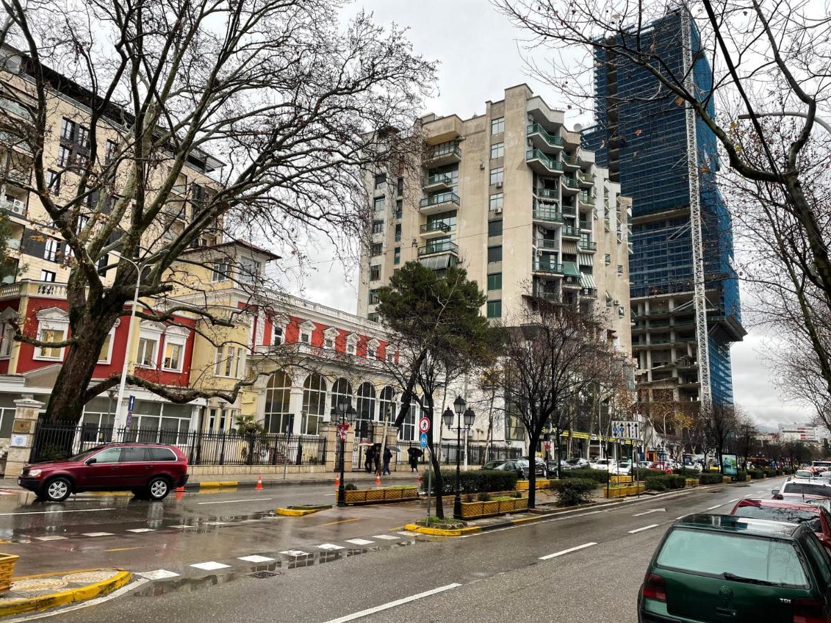Sun Tower-Center Of Tirana Apartment Luaran gambar