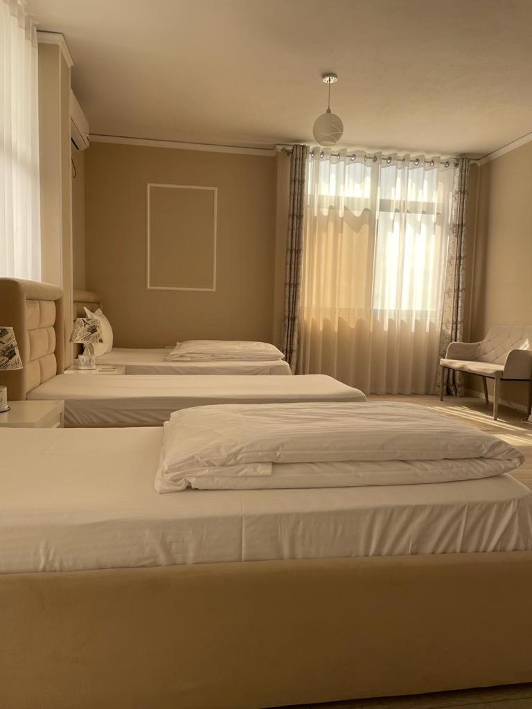 Sun Tower-Center Of Tirana Apartment Luaran gambar