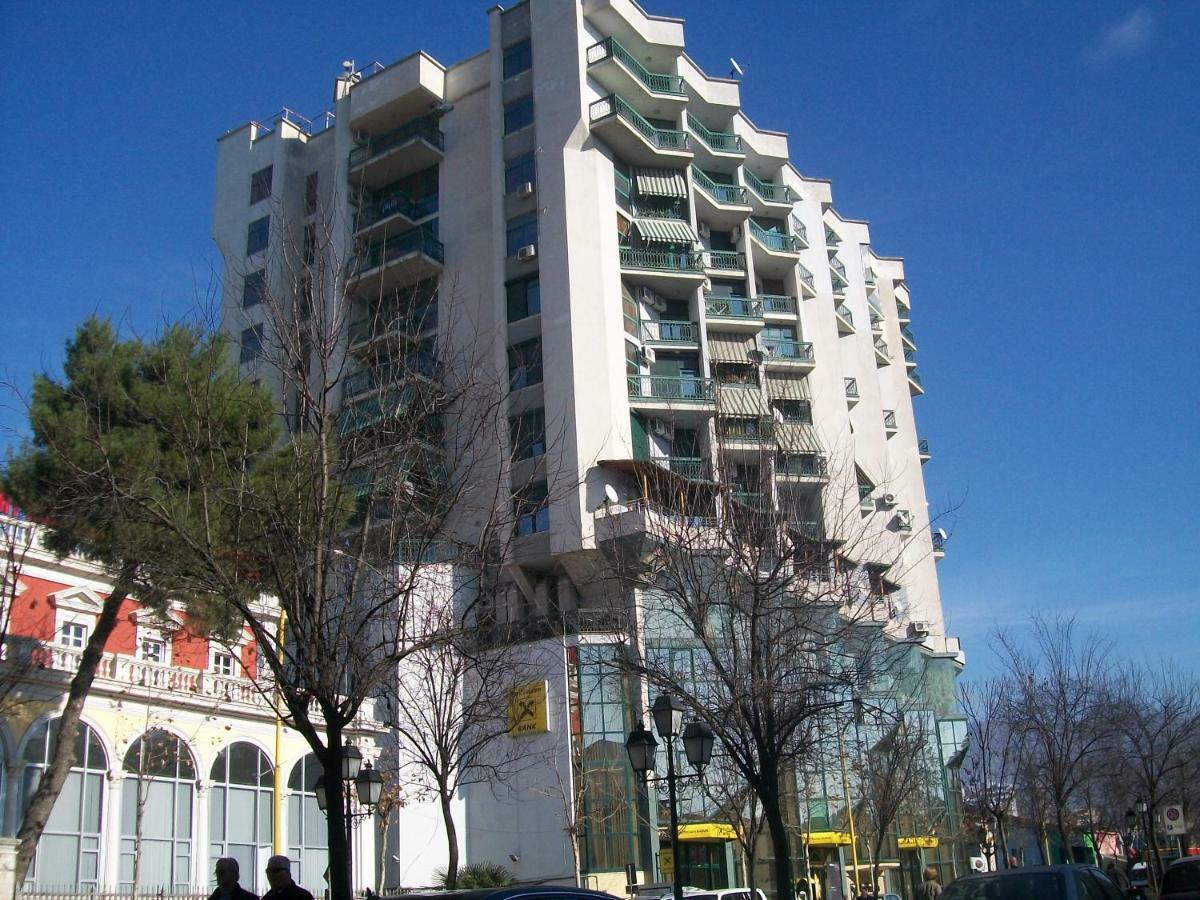 Sun Tower-Center Of Tirana Apartment Luaran gambar